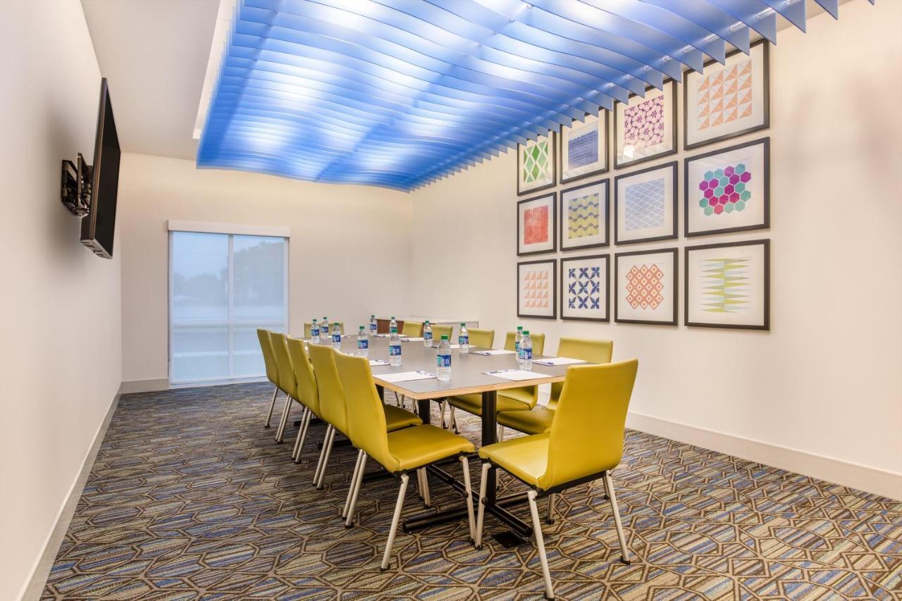 Holiday Inn Express & Suites - Ottawa By Ihg Exteriér fotografie
